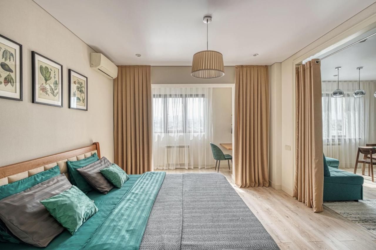 Sovremennye Apartamenty: Mountain View Retreat * Almaty