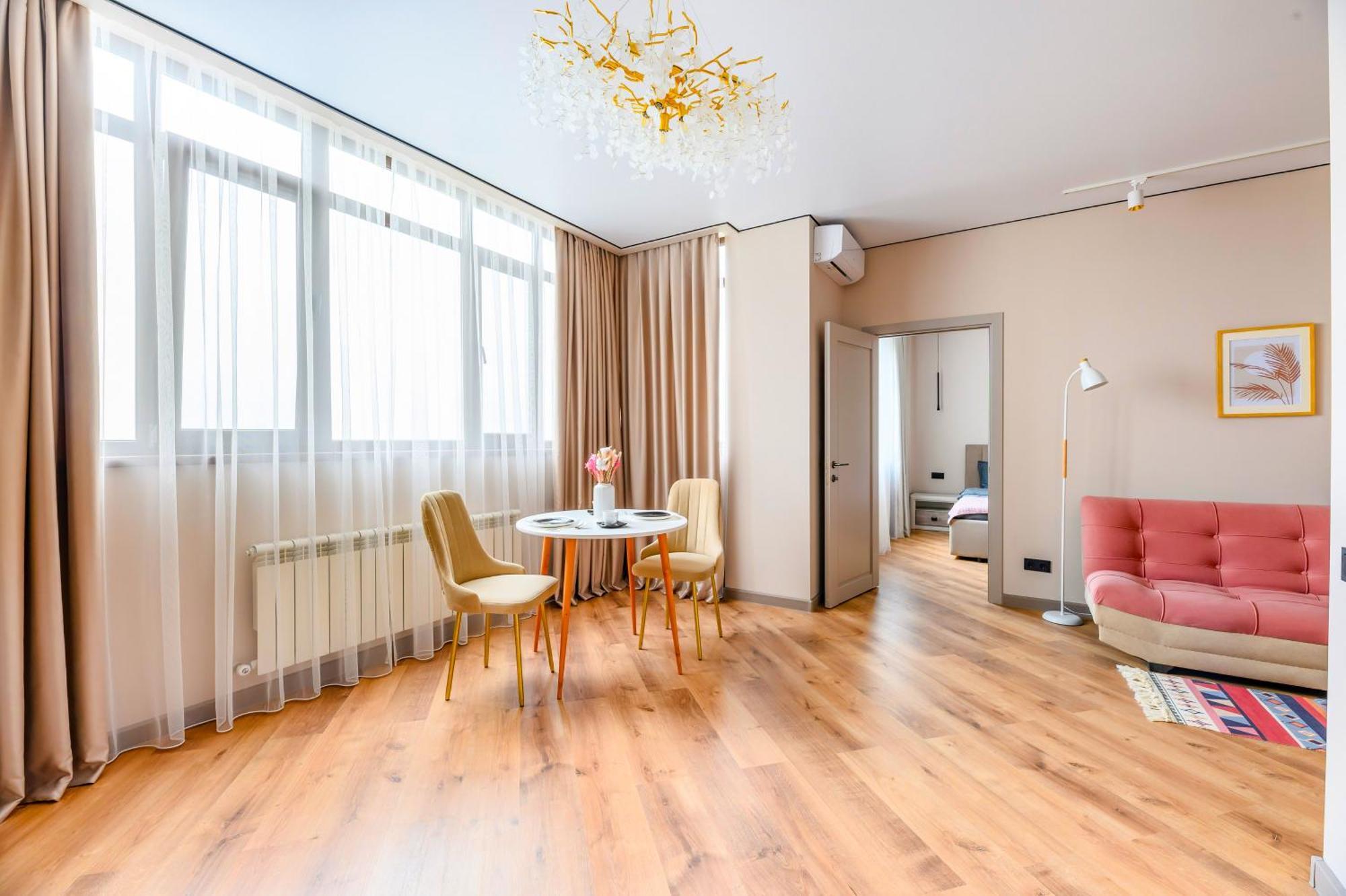 Sovremennye Apartamenty: Mountain View Retreat *