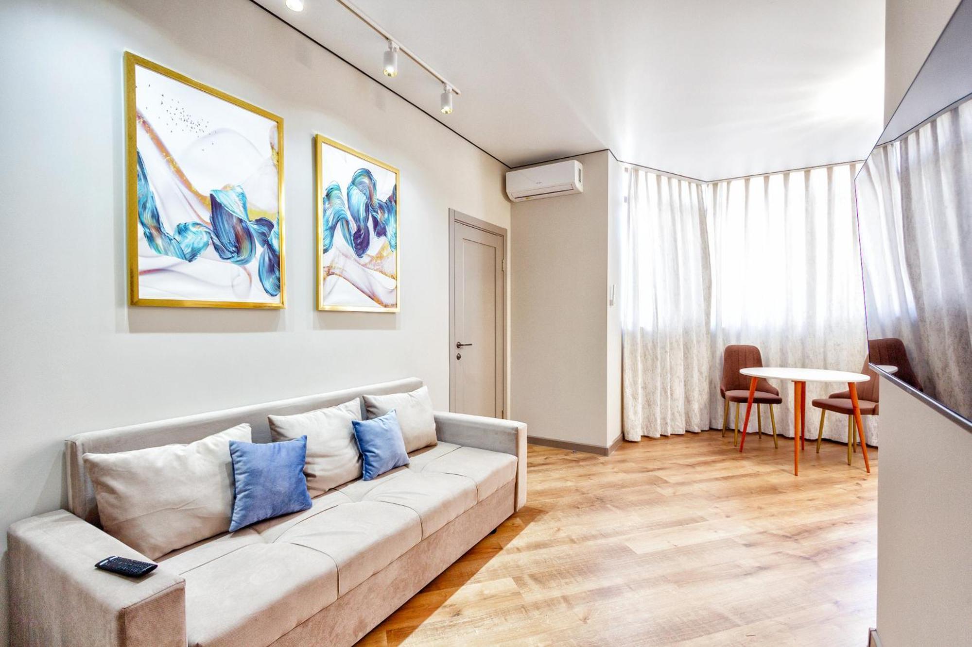 Sovremennye Apartamenty: Mountain View Retreat * Almaty