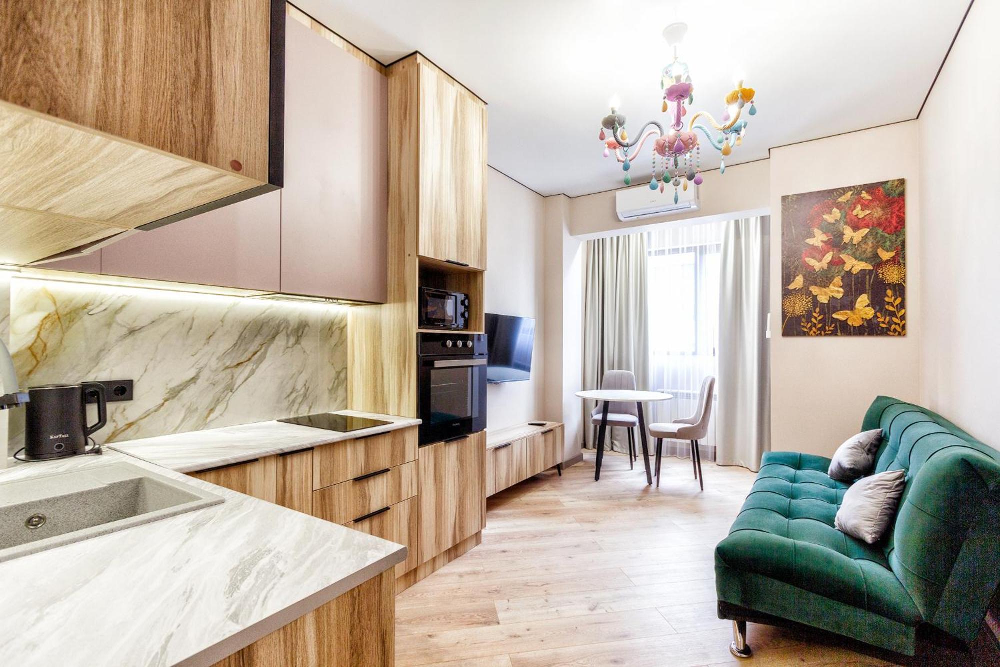 Sovremennye Apartamenty: Mountain View Retreat *