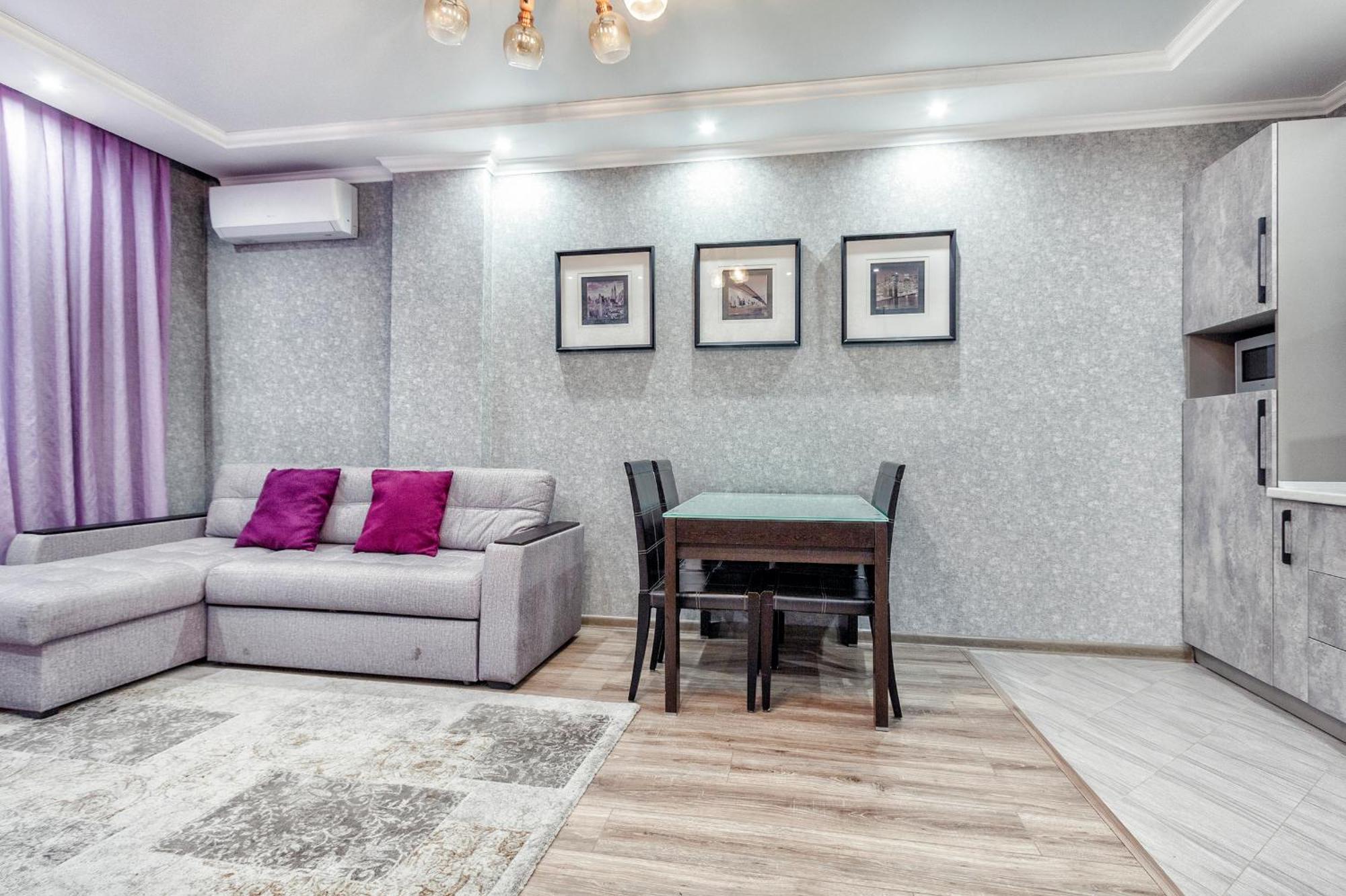 Sovremennye Apartamenty: Mountain View Retreat *