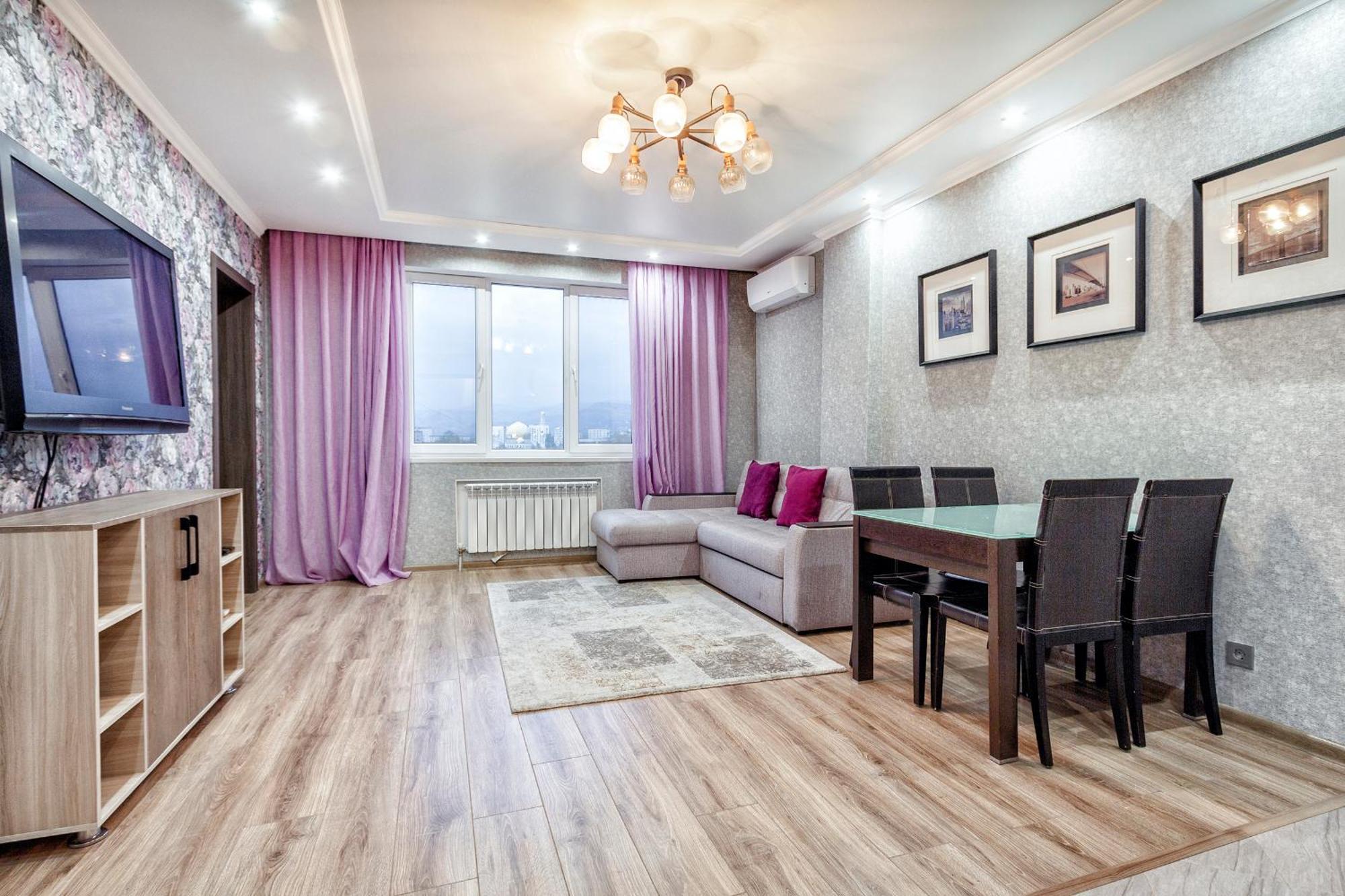 Sovremennye Apartamenty: Mountain View Retreat *